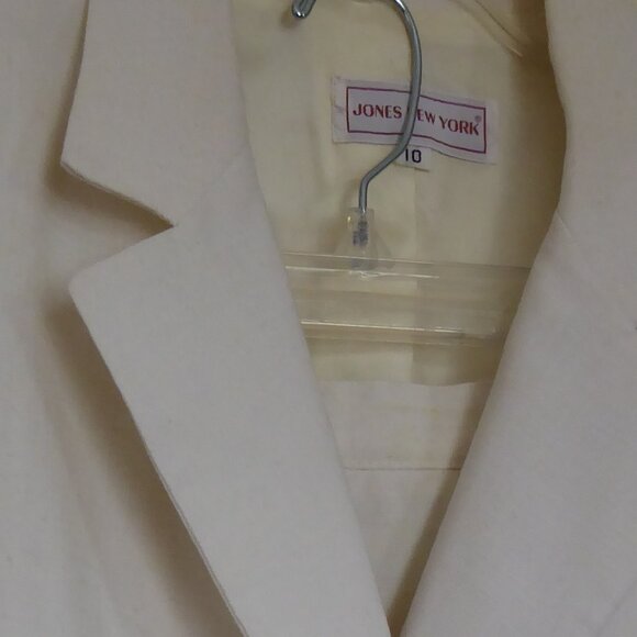 Classic Suit by Jones New York Size 10 - Picture 6 of 6